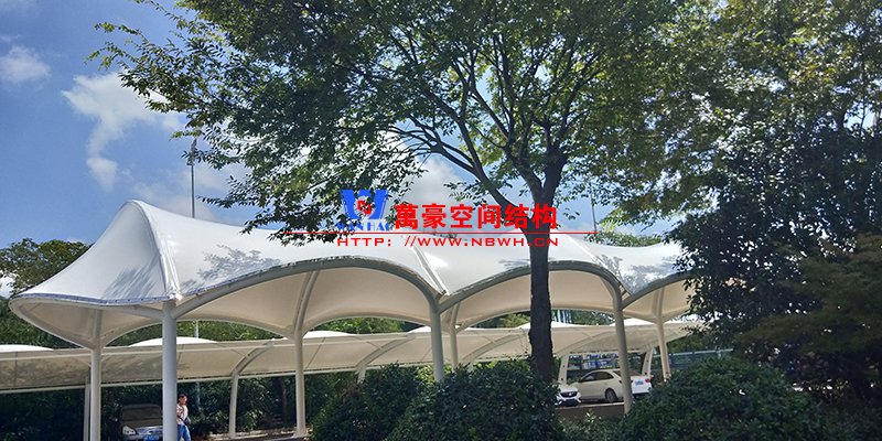膜结构车棚面积计算指南 为何计算值与实际面积存在偏差？